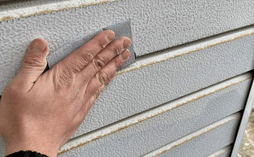 外壁塗装剥がれ 補修 diy 下地処理