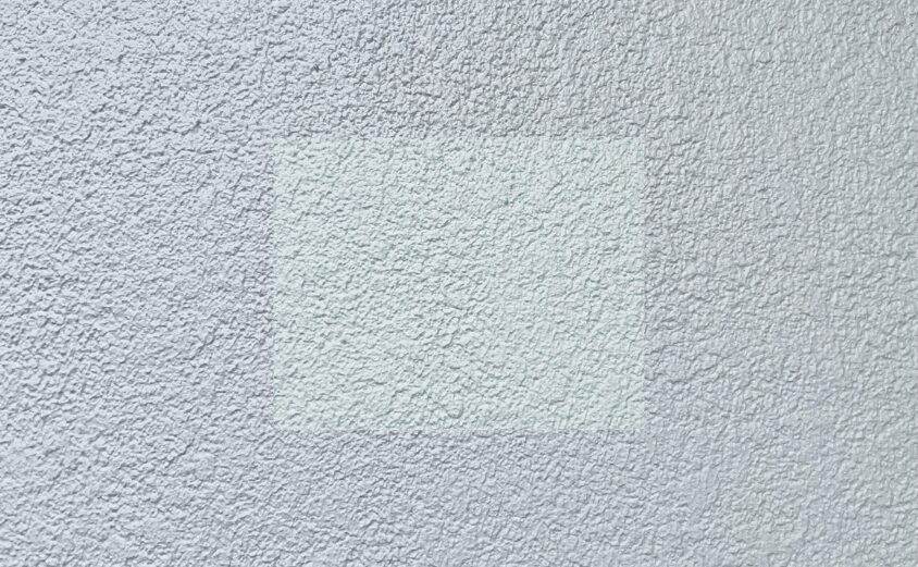 外壁塗装剥がれ 補修 diy 失敗 目立つ