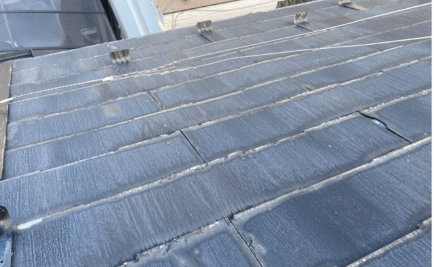 劣化したスレート屋根（パミール）の画像