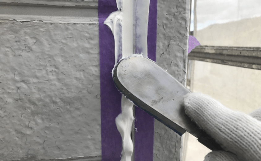 コーキングならし　ひび割れ