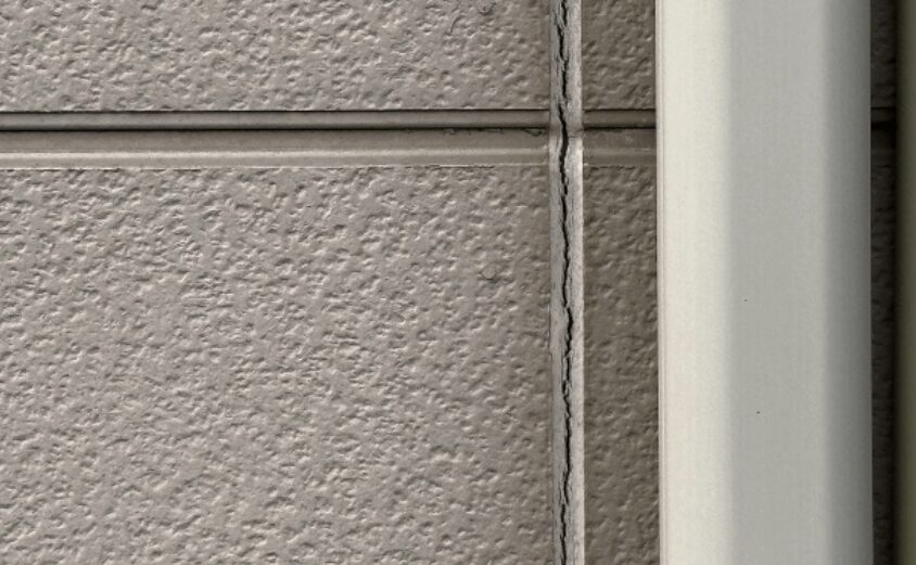 コーキングの劣化 目地 ひび割れ