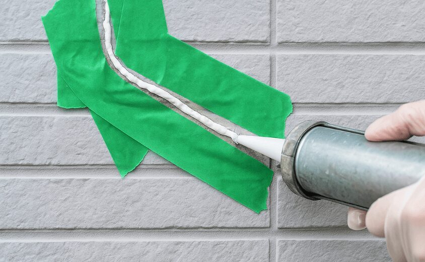 コーキング充填　サイディング　ひび割れ