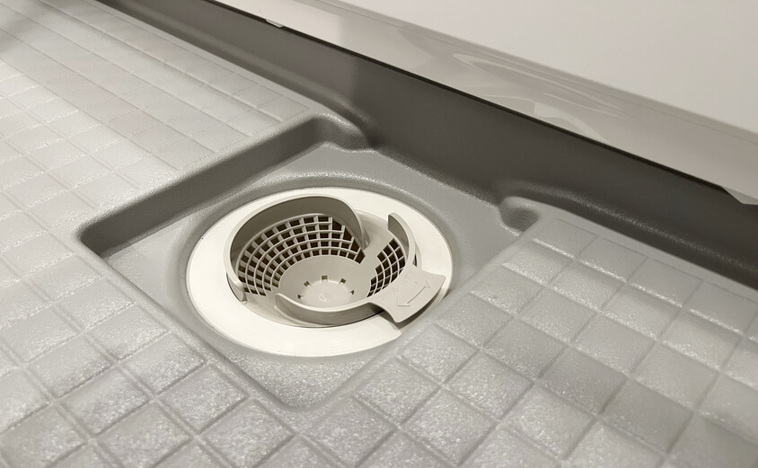 お風呂の排水口のつまりを解消！原因と自力でできる対処法・予防策を徹底解説