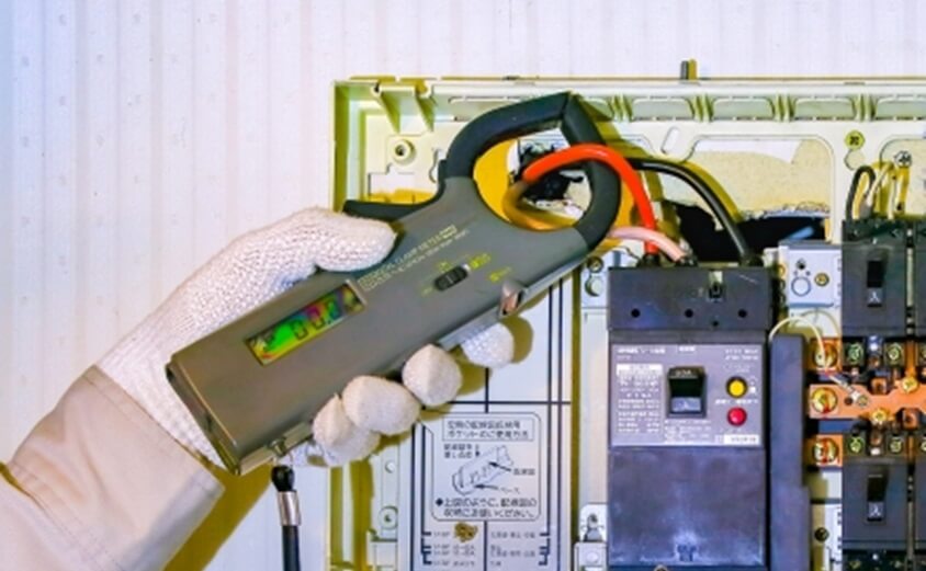 クランプメーター