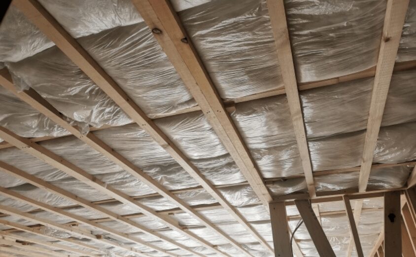 雨漏り修理 助成金 断熱材