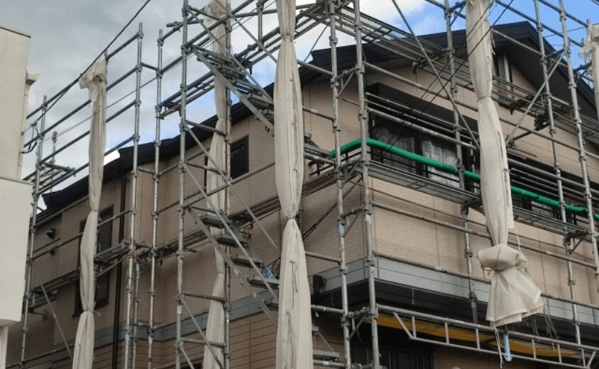 足場 スレート屋根 塗装費用