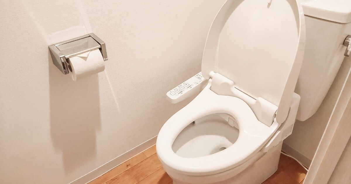 固形物や詰まりの原因によってはお湯では解決できない